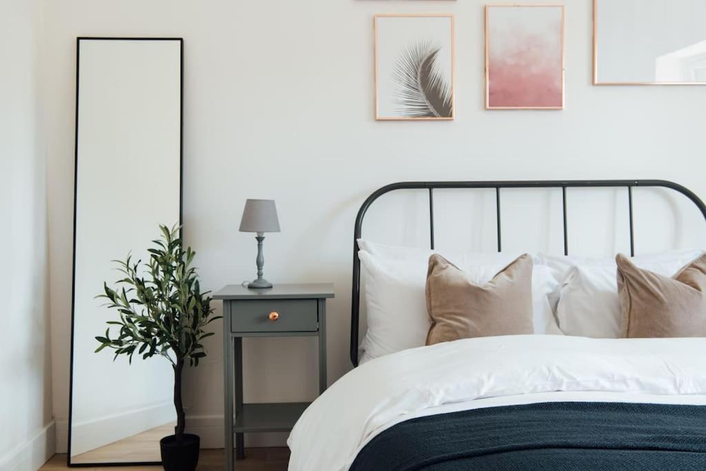 Stylish 2 Bedroom Flat In Ilford, London エクステリア 写真